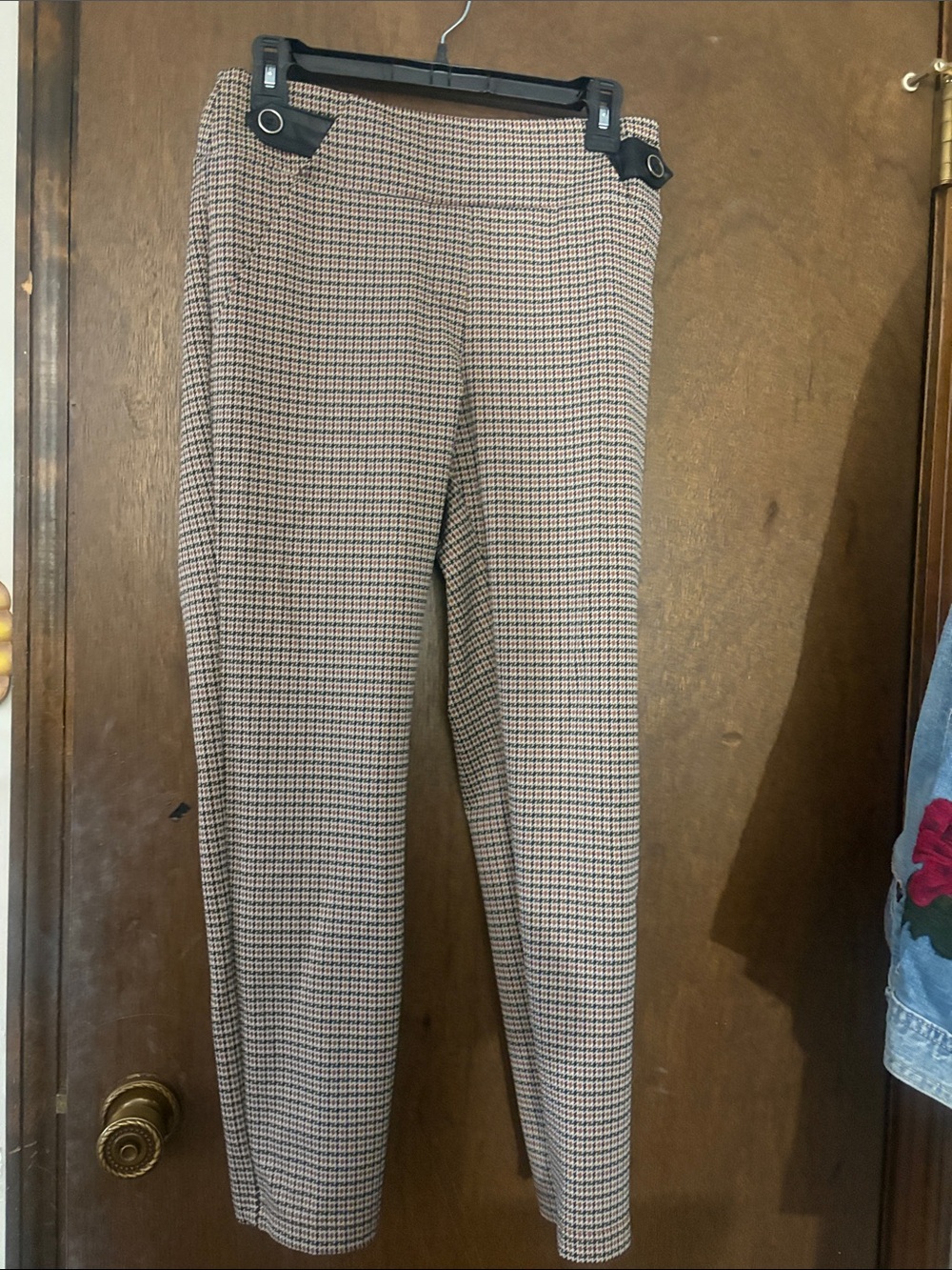 High-Waist Houndstooth Slim Trousers in Beige & Black